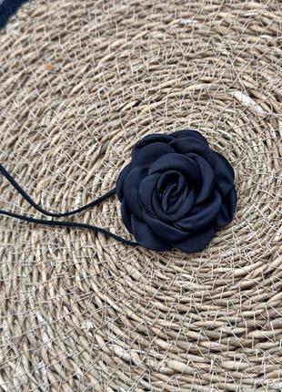 Роза на шею, цветок на шею, шелковая роза, украшение на шею, чокер с розой, тренд, черная роза, колье, идея подарка, атласная роза3 фото