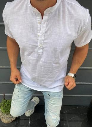Белая хлопковая мужская рубашка с коротким рукавом