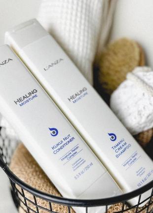 Відновлюючий крем-шампунь з олією lʼanza healing moisture tamanu cream або зволожувальний кондиціонер з олією горіха healing moisture kukui nut