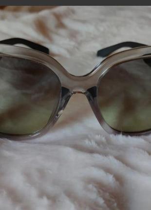 Класні окуляри burberry1 фото