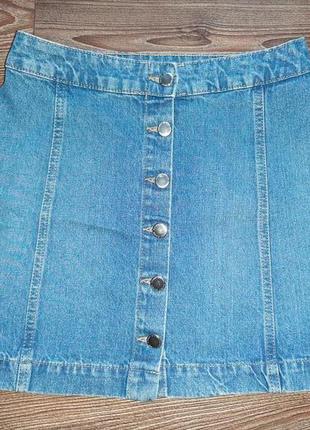 Юбка джинсовая короткая на пуговицах1 фото
