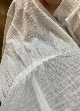Дуже гарненька легка біла блуза з резинкою на поясі4 фото