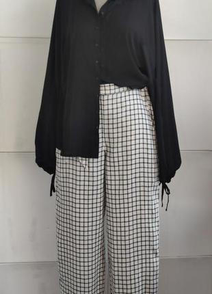 Блуза na-kd (ней-кед) чорного кольору з зав'язками10 фото