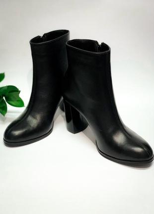 Кожаные ботинки