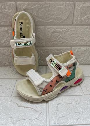 Босоніжки для дівчинки