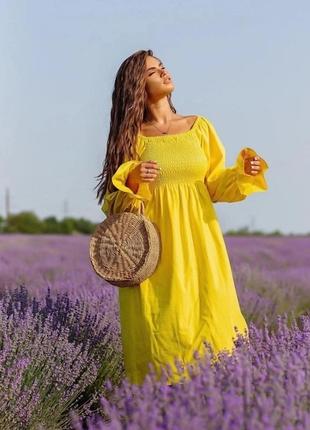 Неймовірна сукня