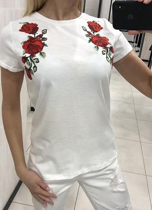 Белая футболка с вышивкой хлопковая футболка. fbsister.