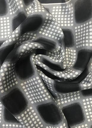 Элегантный платочек - гаврош из натурального шелка2 фото