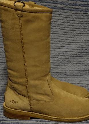 Оригинальные зимние бежевые замшевые сапожки ugg australia. 39 р.