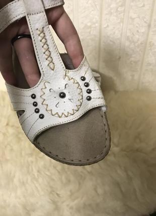 Кожаные легчайшие босоножки на танкетке footglove