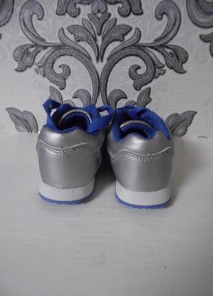 Кросівки young dimension 4