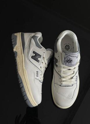Жіночі кросівки 
new balance 550 white gray