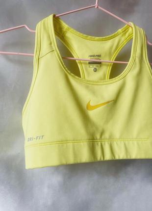 Спортивный топ nike, топ nike pro dri fit размер xs