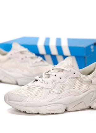 Модні жіночі кросівки adidas ozweego (бежеві)рефлективні (37-40)4 фото