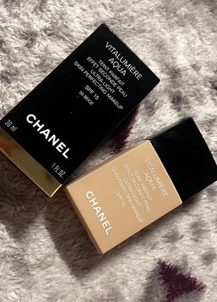 Chanel vitalumiere aqua шанель тональний крем1 фото