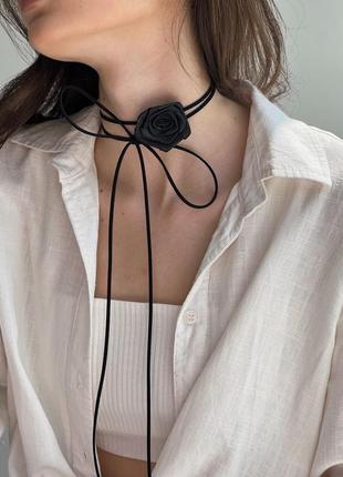 Чокер квітка з атласу d.hats чорного кольору на шнурку