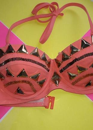 Стильный верх от купальника