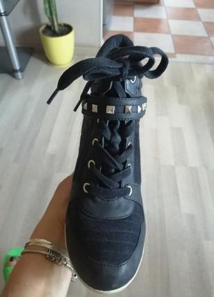Сникерсы  ботинки на платформе чёрные3 фото