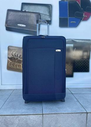 "набор чемоданов airline на 2 колеса4 фото