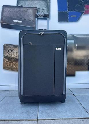 "набор чемоданов airline на 2 колеса6 фото