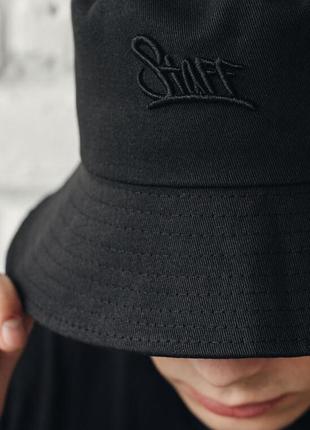 Однотонная черная панама staff all black logo