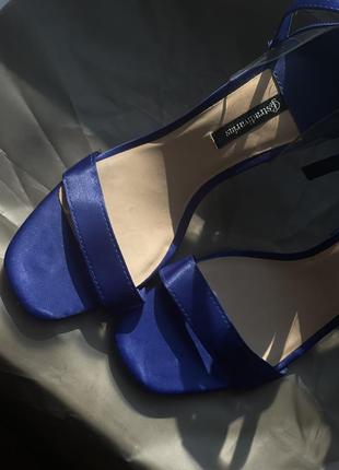 Босоножки stradivarius