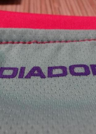 Оригинал женская спортивная футболка diadora events. размер s, м3 фото