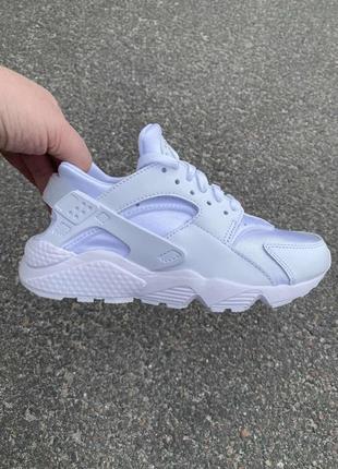 Белые еночи кпоовки 35-36 размер nike air huarache