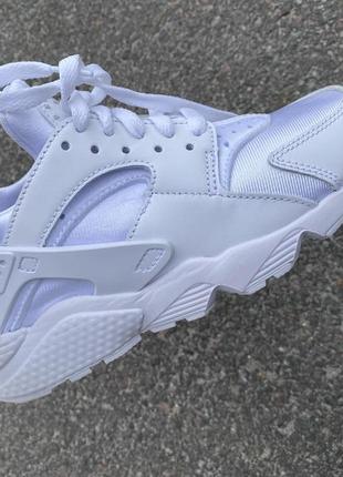 Белые еночи кпоовки 35-36 размер nike air huarache4 фото