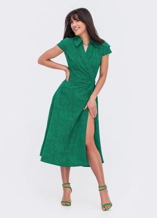 Принтована зелена сукня на запах8 фото