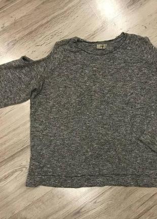 Кофтинка з відкритими плечима