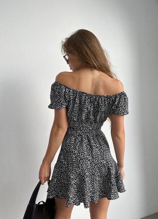 Легкий і ефектний костюм: топ та спідниця2 фото