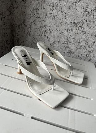 Босоножки белые идеал