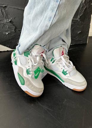 Nike air jordan 4 retro x sb pine
жіночі чоловічі круті кросівки джордани білі зелені високі демі женские мужские высокие кроссовки белые с зелёным