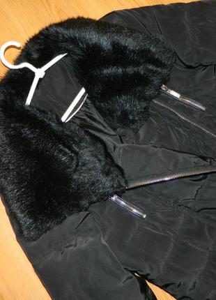 Р. 44-46/s-m зимова куртка косуха пуховик чорна з хутряним коміром приталене пальто10 фото