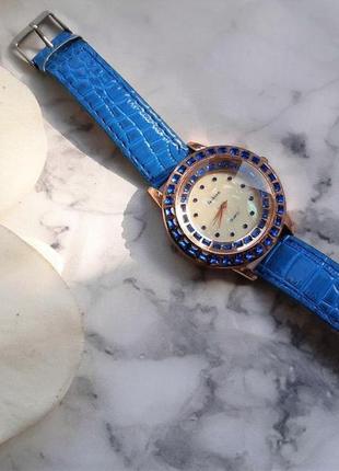 Шикарні стильні кварцові годинники наручні з перламутровим циферблатом