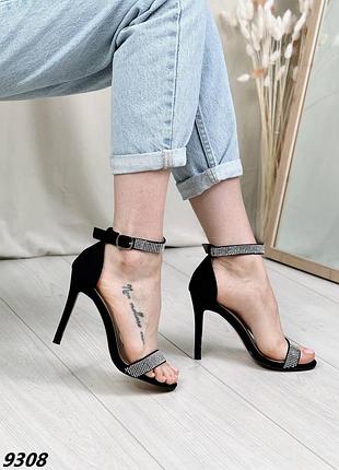 ❤️ шикарные босоножки со стразами на шпильке