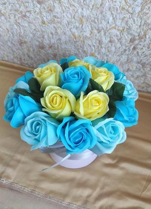 Подарунок на день народження патріотичний букет квітів мильні квіти ручна робота handmade1 фото