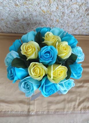 Подарунок на день народження патріотичний букет квітів мильні квіти ручна робота handmade6 фото