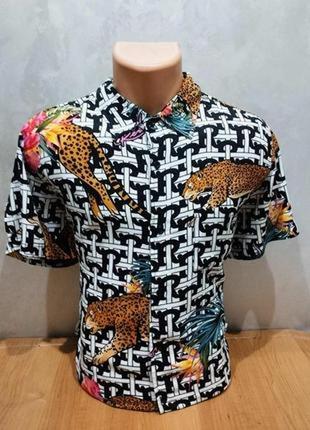 Яркая вискозная рубашка в оригинальный принт бренда reason