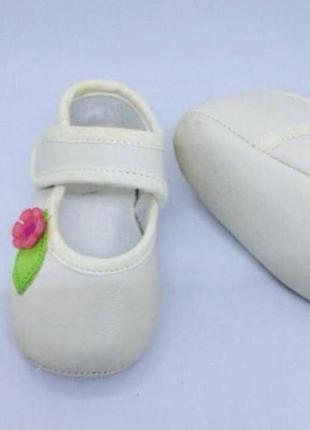 Италия кожаные пинетки босоножки слипоны кроссовки тапочки, белые по потолочное 9 см 16 розмір