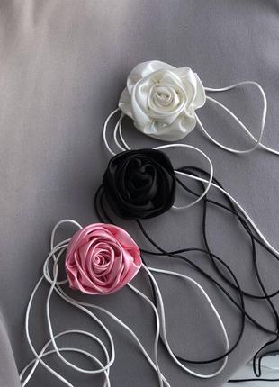 Троянда на шию