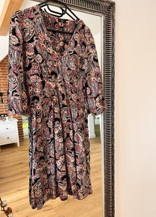 Платье в цветочный принт с завязками сзади1 фото