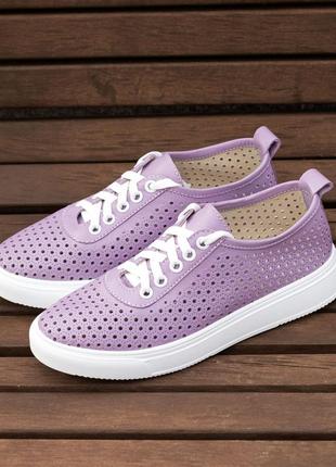 Жіночі шкіряні мокасини-кеди бузкового кольору.