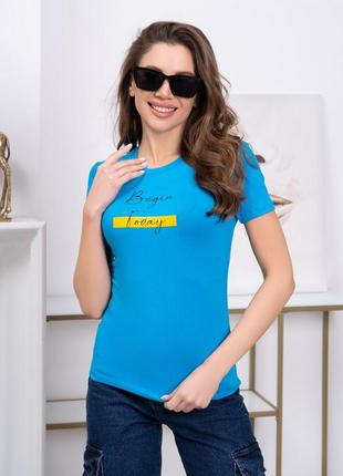 Блакитна трикотажна футболка з написом