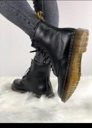 Женские зимние \демисезонные ботинки  dr martens 1460 black с мехом.