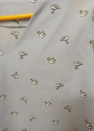 Блузка-блузочка с лебедями2 фото