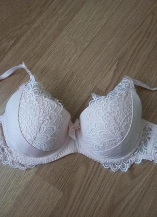 Бюстгальтер