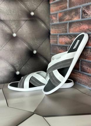 Мужские кожаные шлепанцы8 фото