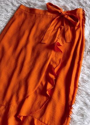 Яркая оранжевая юбка george с имитацией запаха1 фото